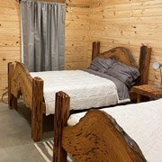 images/accommodations/bedroom3.jpg